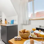 Aparthotel Maakt
